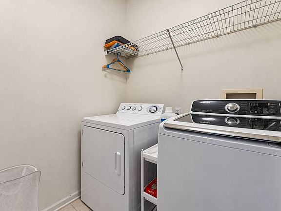 5th image of 2051 Vanderbilt Rd #25