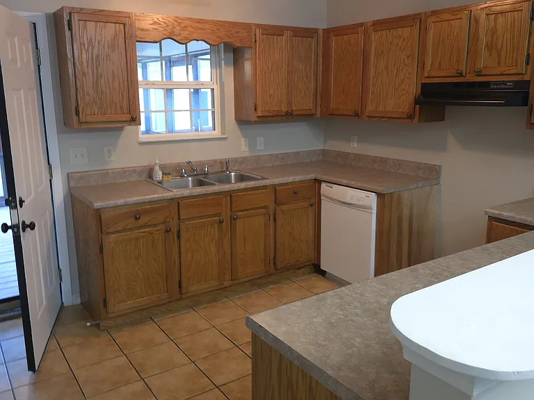 234 Clifton St — Photo 28