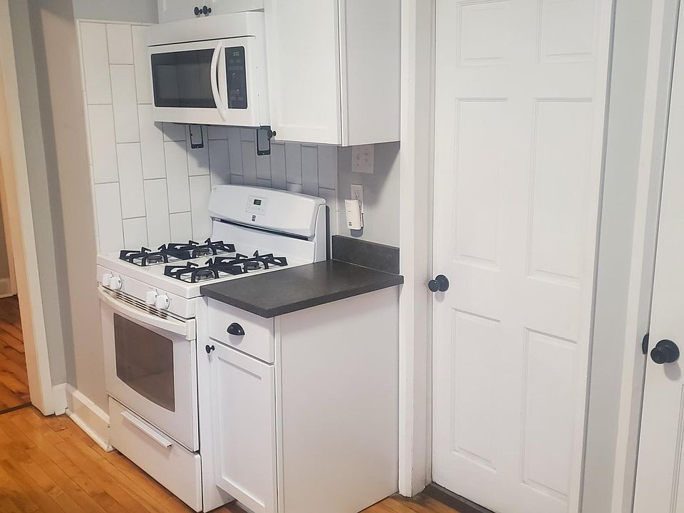1st image of 712 E 10th St #1