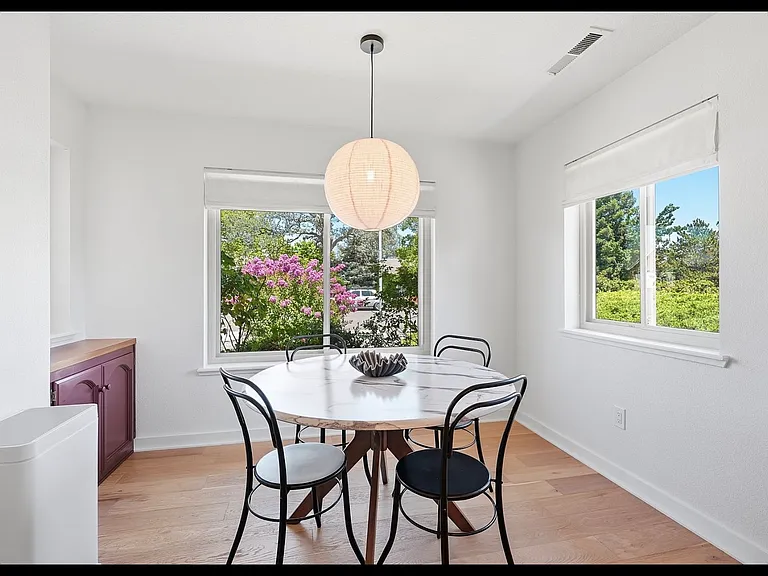 Breakfast nook