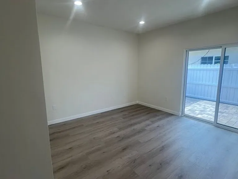 7317 -7321 Garden Grove Avenue — Photo 74