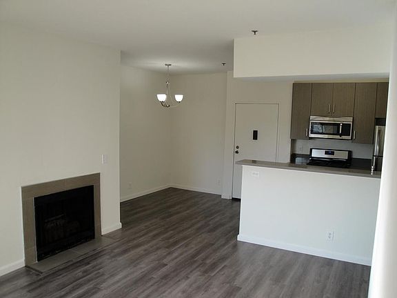 3rd image of 1210 Venice Blvd #306-D