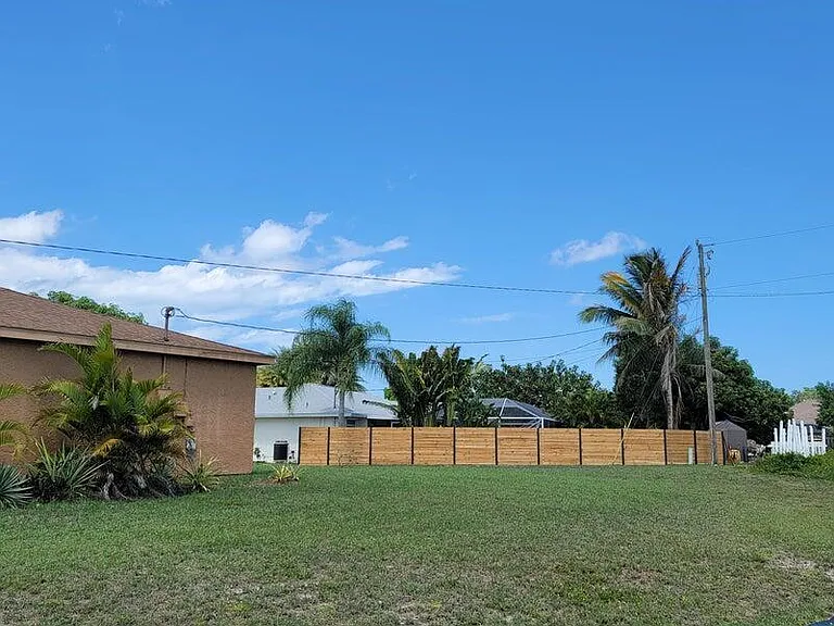 311 SW Virden Ct — Photo 3