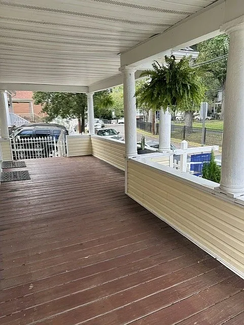22-24 Homestead Park #1
