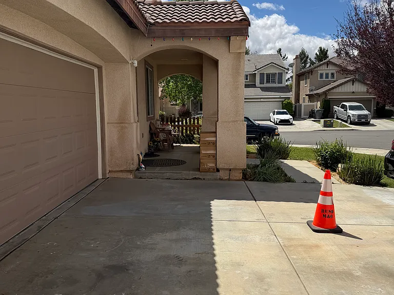 88 Ivory Ave — Photo 4