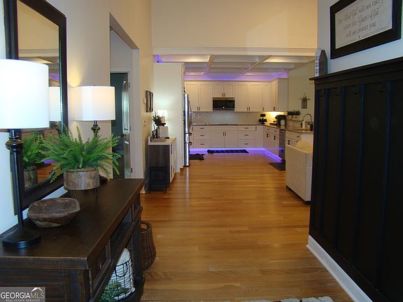 3rd image of 27 Ward Haven Dr