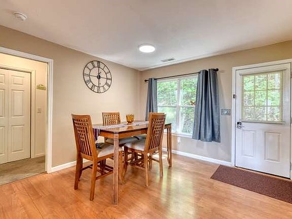 5th image of 238 Ridge View Ln