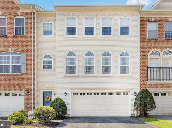 4 Wisteria Way, Bear, DE 19701