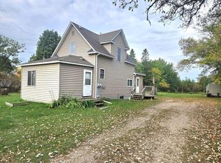 35 State St, Newfolden, MN 56738