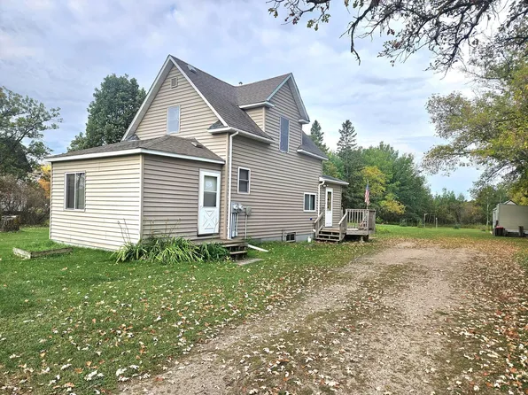 35 State St, Newfolden, MN 56738