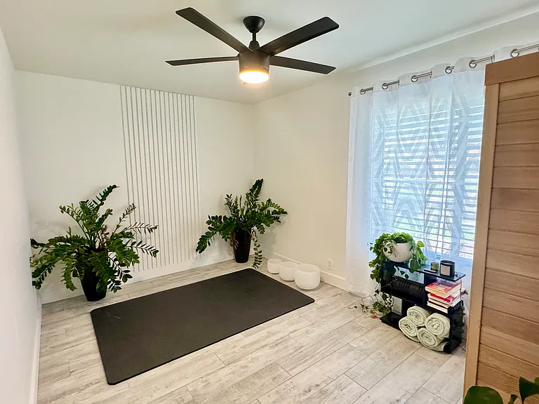 1235 N 84th Pl — Photo 11