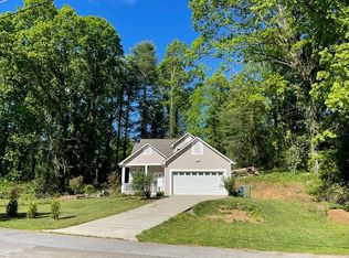 725 West Pine St., Hendersonville, NC 28739