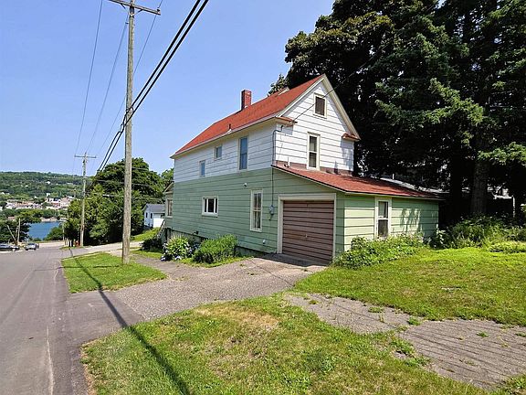 5th image of 609 W Douglass Ave