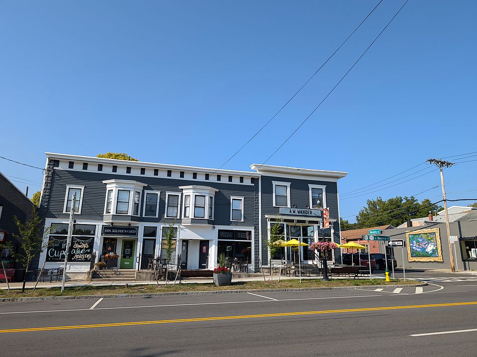 1st image of 139 E Seneca St #1