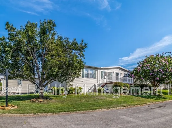 1322 Silver Charm Way, Sevierville, TN 37876