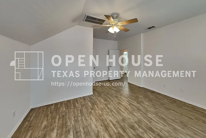 828 Pebblecreek Dr — Photo 14