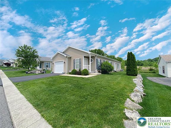 3rd image of 673 Rosecliff Dr