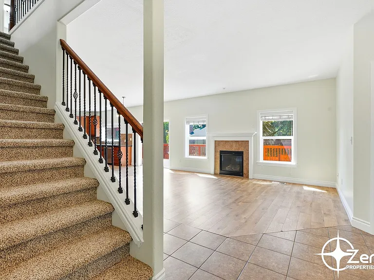 1107 NE 127th St — Photo 15
