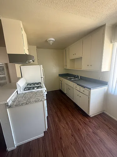 673 Palm Ave #4 Photo 1