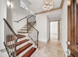 5221 Eigel St, Houston, TX 77007