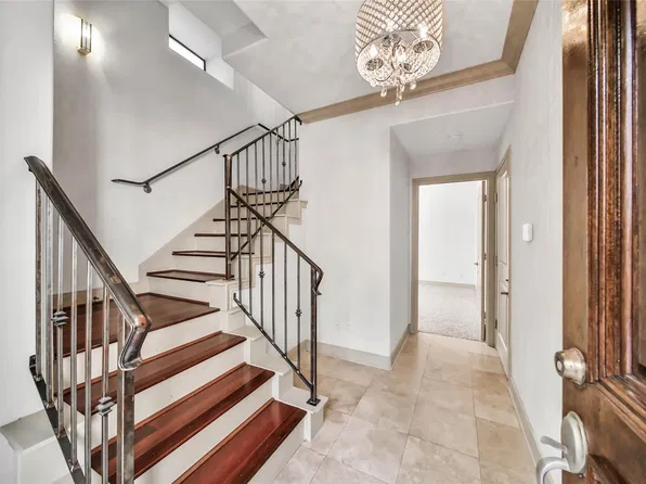 5221 Eigel St, Houston, TX 77007