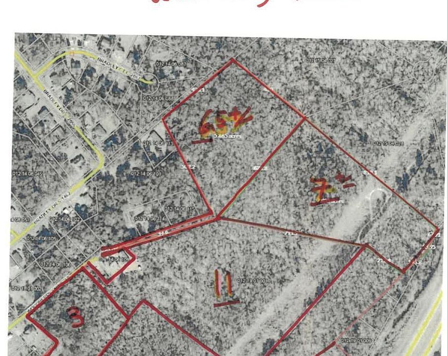 2nd image of 6.5a Bradleyville Lane