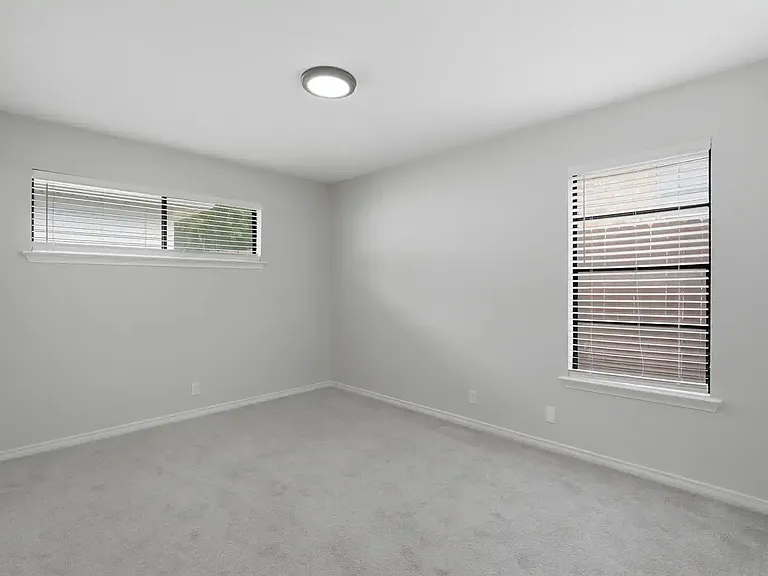 10805 Lake Gardens Dr — Photo 7