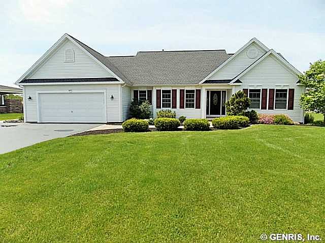 1st image of 827 Bannerwood Dr
