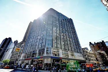 Rented by Pinnacle City Living