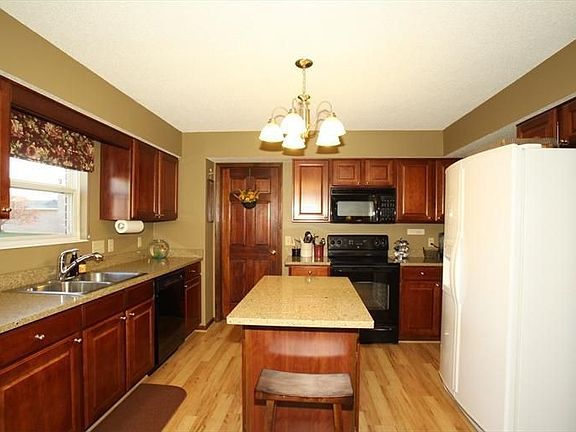3rd image of 4890 Old Tower Ct
