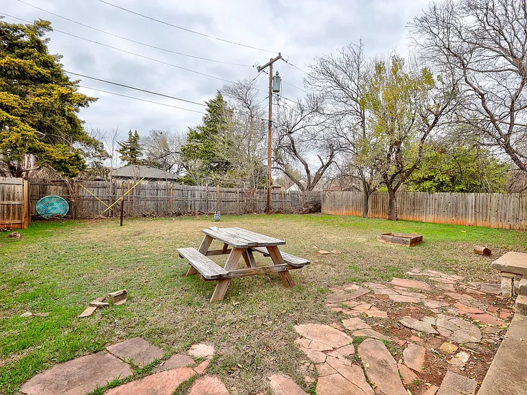 2849 Cambridge Ct — Photo 29