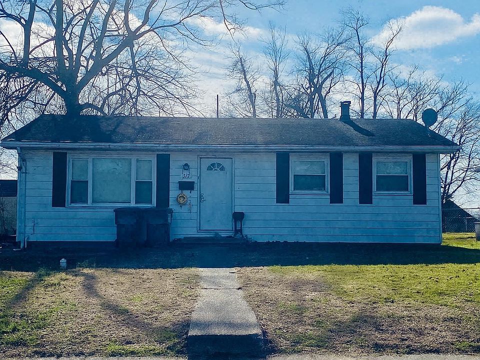 1st image of 317 E Oak St