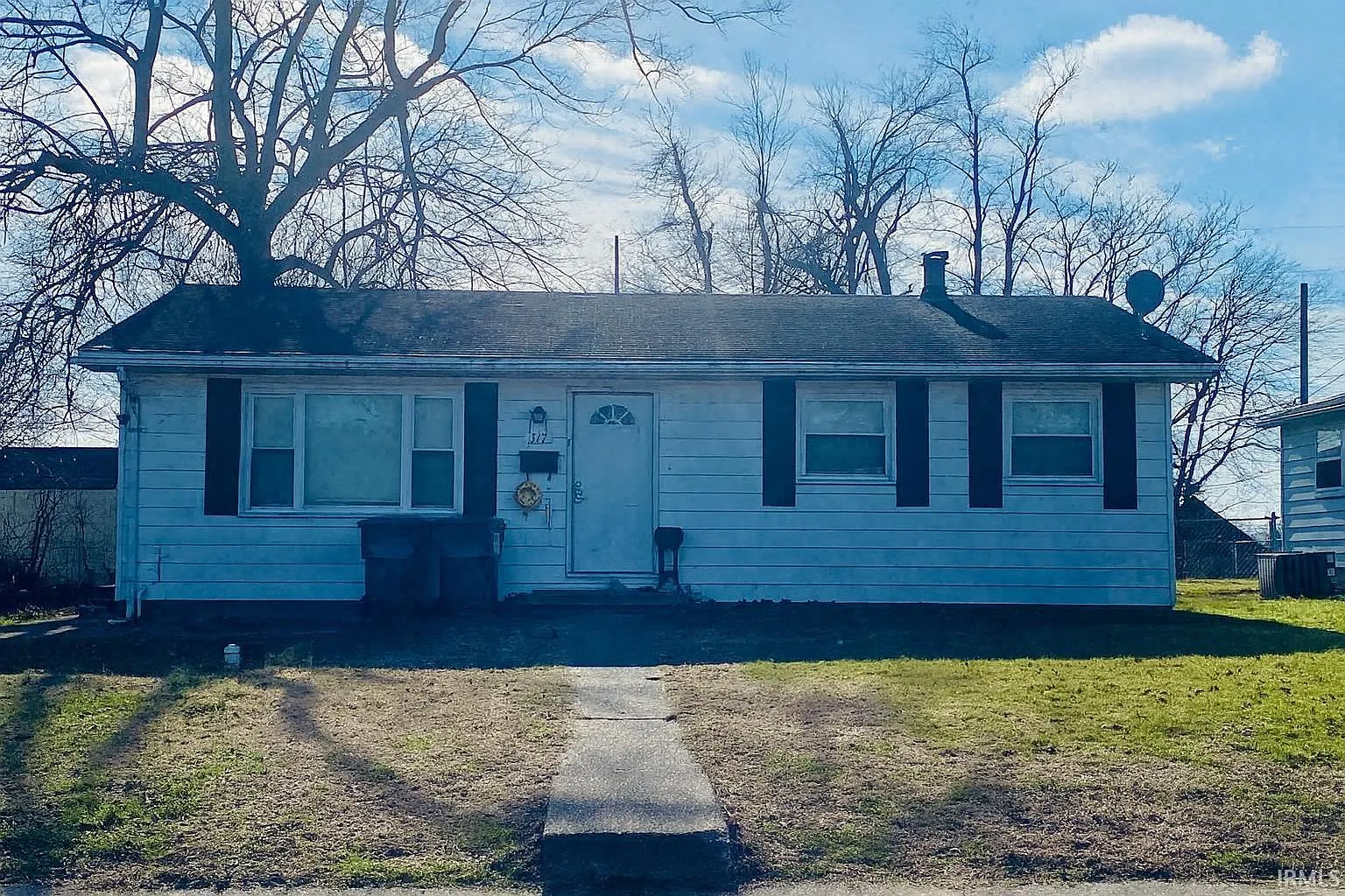 317 E Oak St photo 1