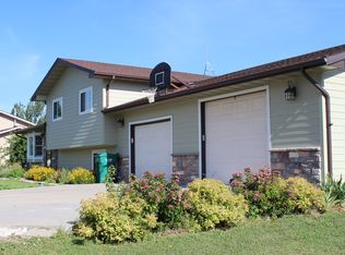 912 Rosilee Ln, Rapid City, SD 57701