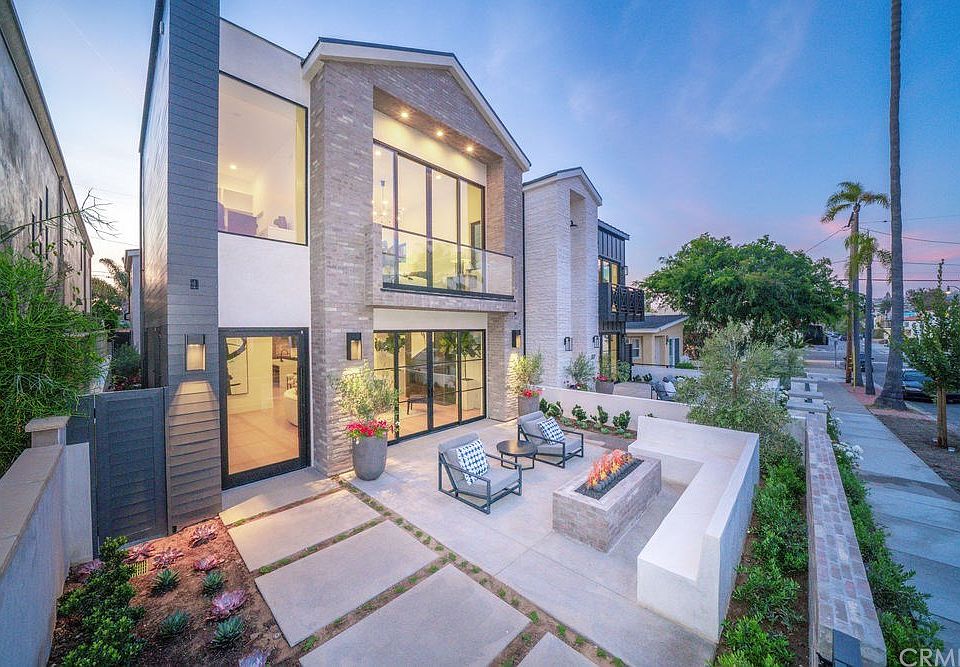 1st image of 325 Orchid Ave