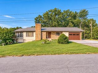 404 8th St, Cotter, AR 72626