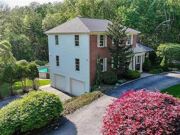 3rd image of 3 Stony Ln