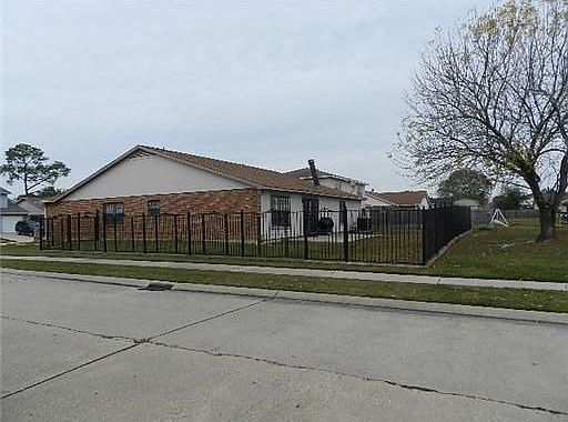 2nd image of 7701 Duke Ct