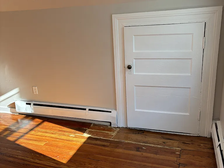 165 Grove St — Photo 10