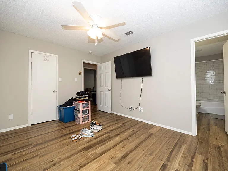 613 N Cherry St #A — Photo 14