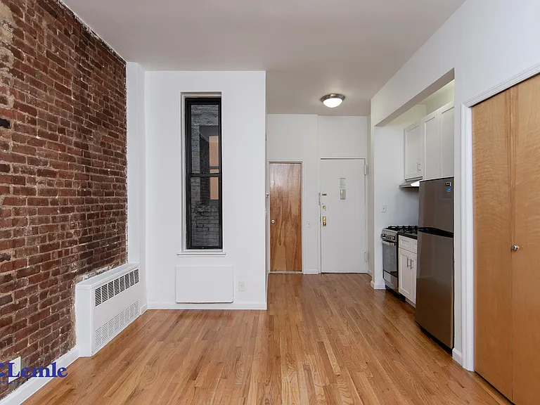 206 E 25th St #4RW — Photo 8
