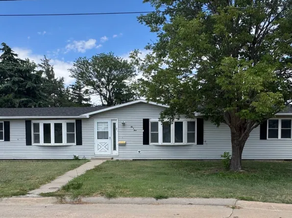 203 W Wilmington St, Norton, KS 67654