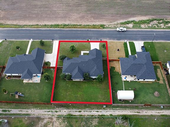 3rd image of 806 34th St