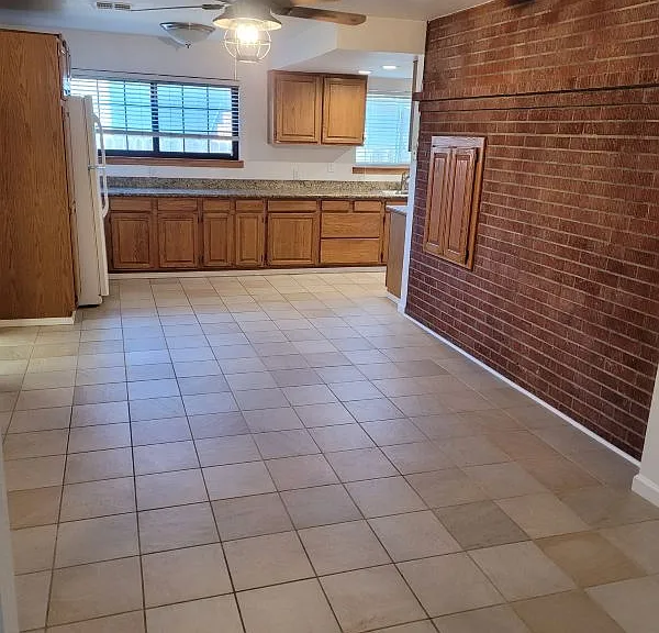 358 Mildred Ave — Photo 3
