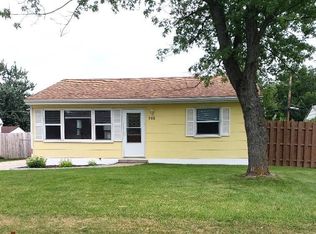 713 Juniper Rd, Valparaiso, IN 46385