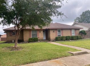 7110 Ridgeview Dr, Rowlett, TX 75089