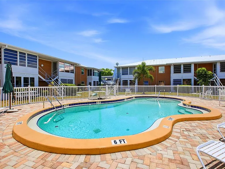 22333 Edgewater Dr #C2 — Photo 41