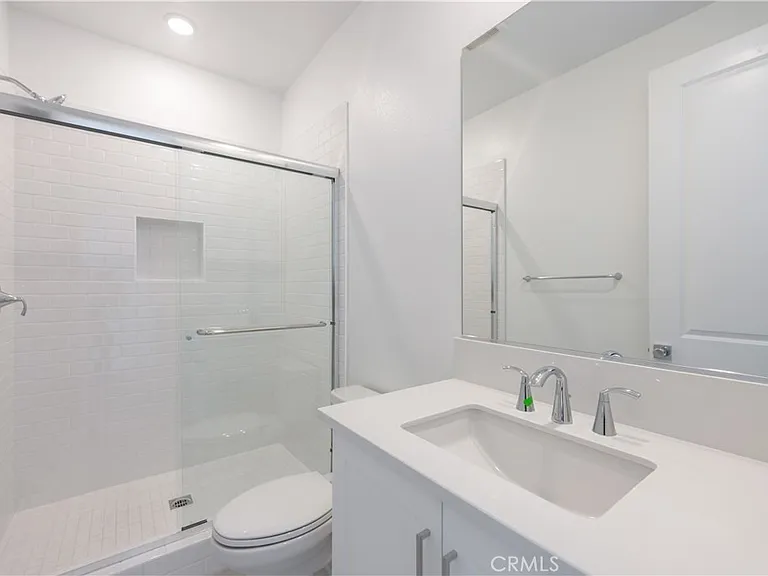 136 Seep — Photo 27