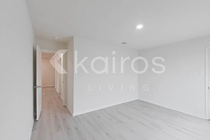 10631 Hillside Creek Dr — Photo 28