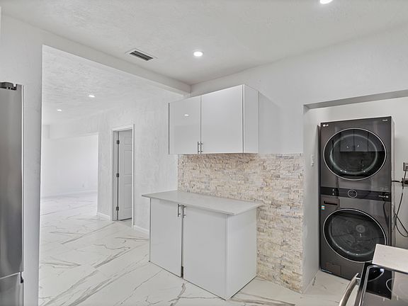5th image of 988 NW 10th St #1